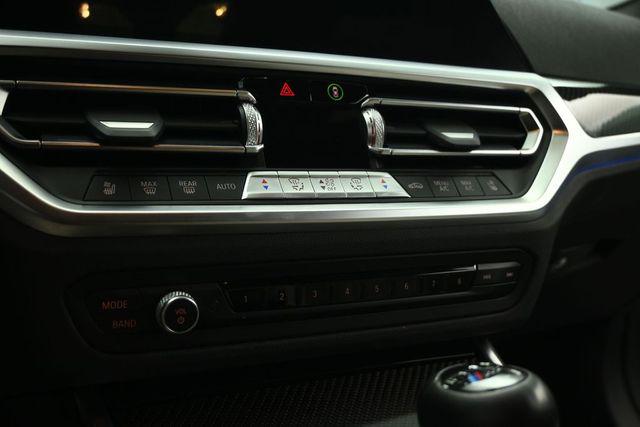 صورة مصغرة 43 لـ 2022 BMW M4 BASE