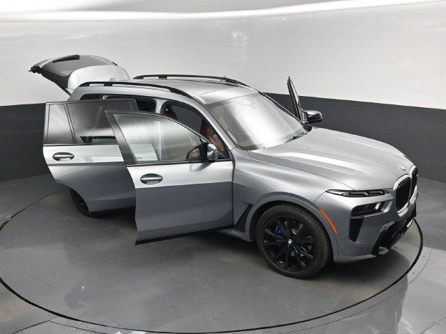 صورة مصغرة 19 لـ 2025 BMW X7 M60I