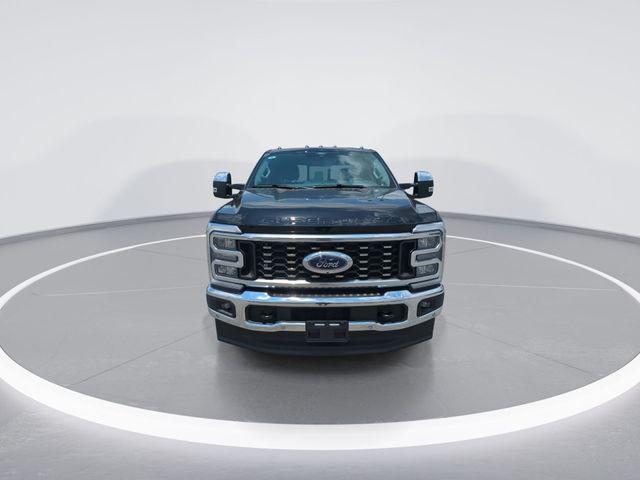 2026 FORD F-350 LARIAT photo 3