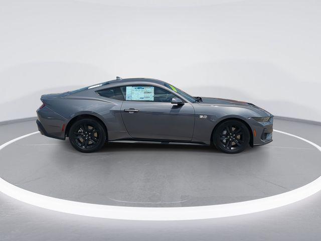 صورة 9 لـ 2026 FORD MUSTANG GT