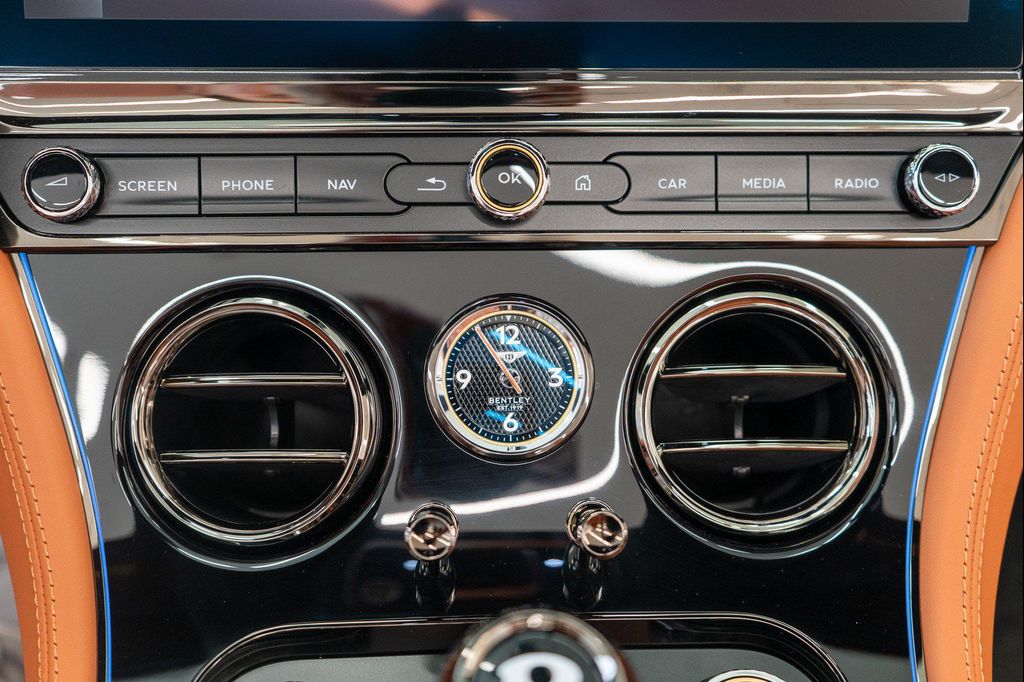 صورة مصغرة 16 لـ 2026 Bentley CONTINENTAL GT BASE