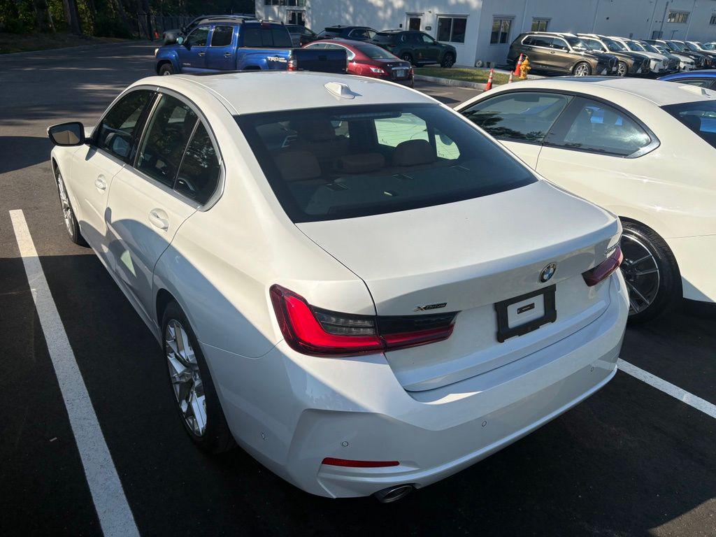 2025 BMW 330 XDRIVE 照片 3