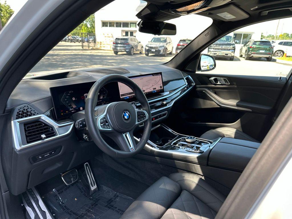2026 BMW X5 M60I — миниатюра 12