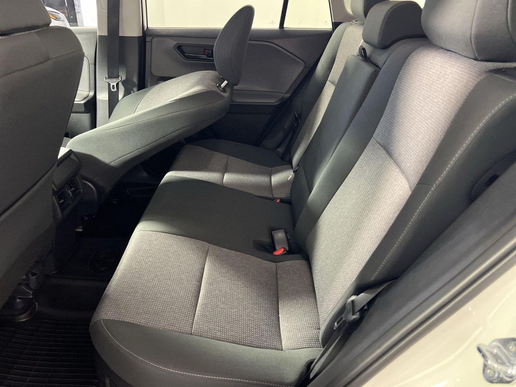 2026 Toyota RAV4 LE 缩略图 23