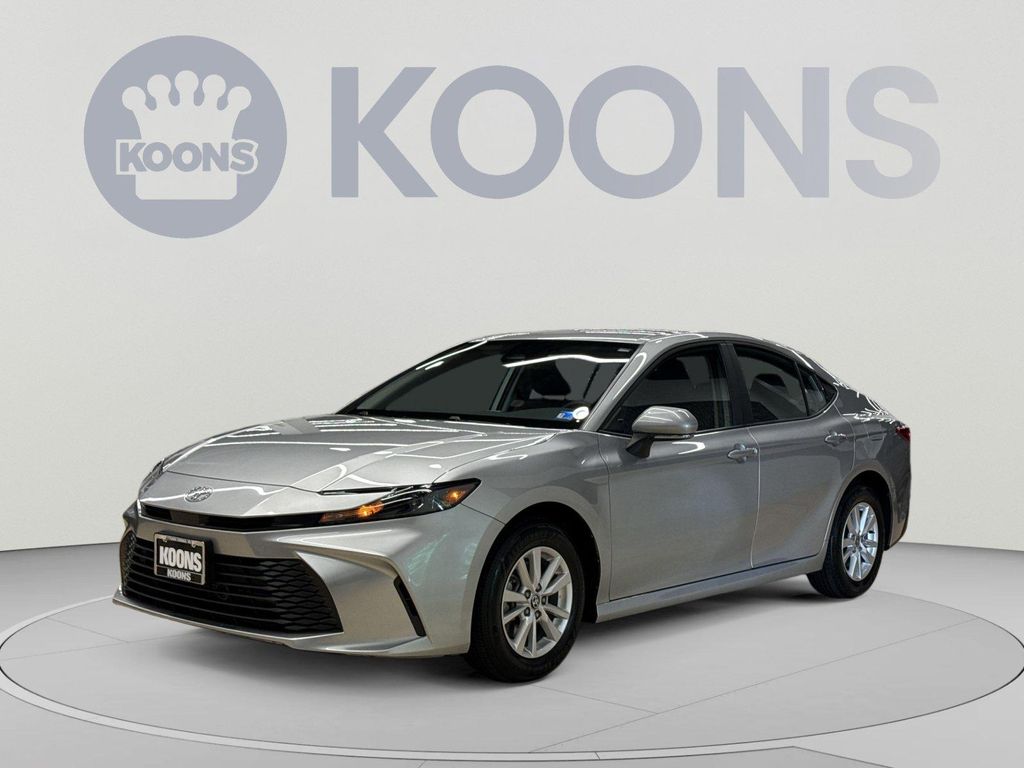 صورة 4 لـ 2025 Toyota CAMRY LE