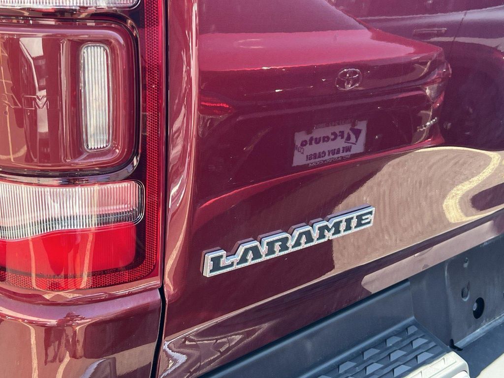 صورة مصغرة 18 لـ 2023 RAM 1500 LARAMIE
