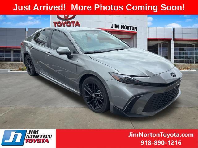 TOYOTA CAMRY - 1