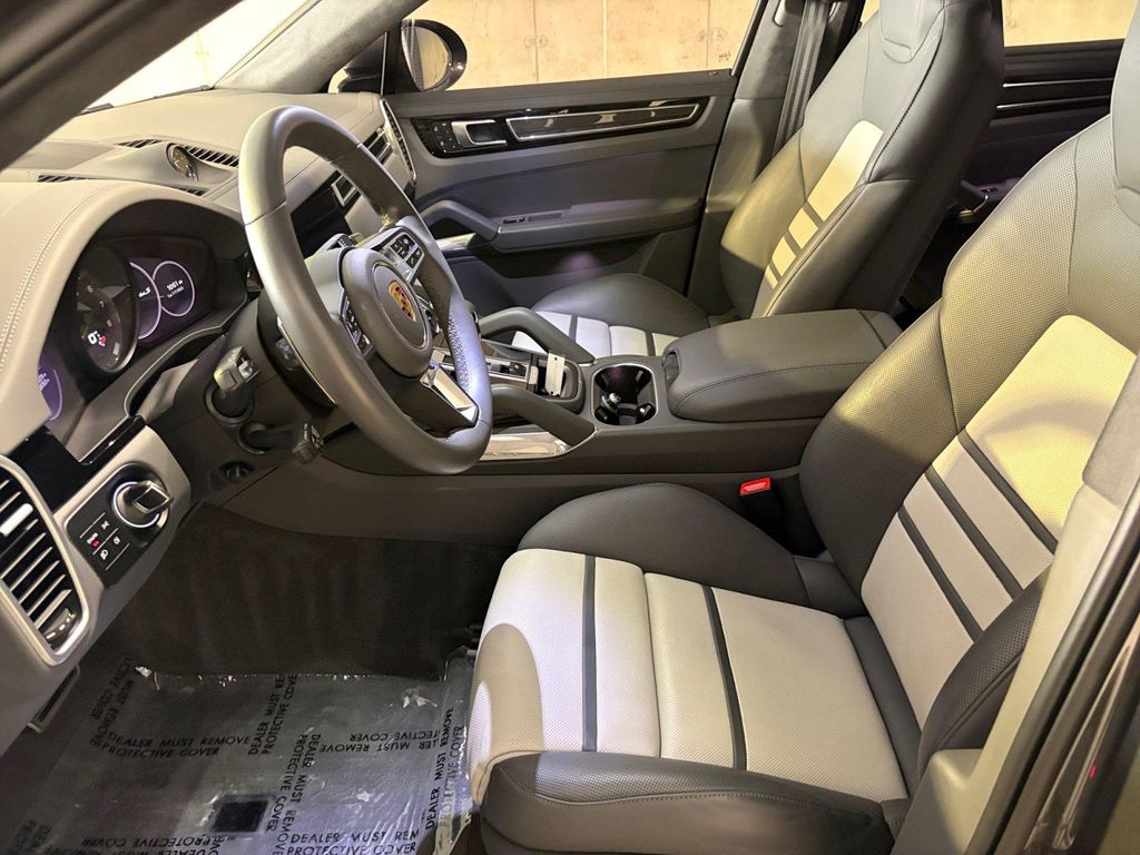 2023 Porsche CAYENNE CAYENNE TURBO S E-HYBRID 缩略图 16