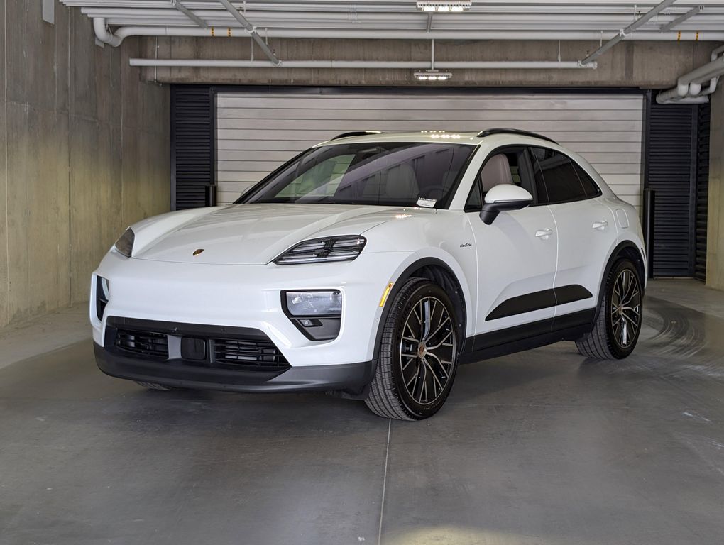New 2026 Porsche Macan Macan Electric 4