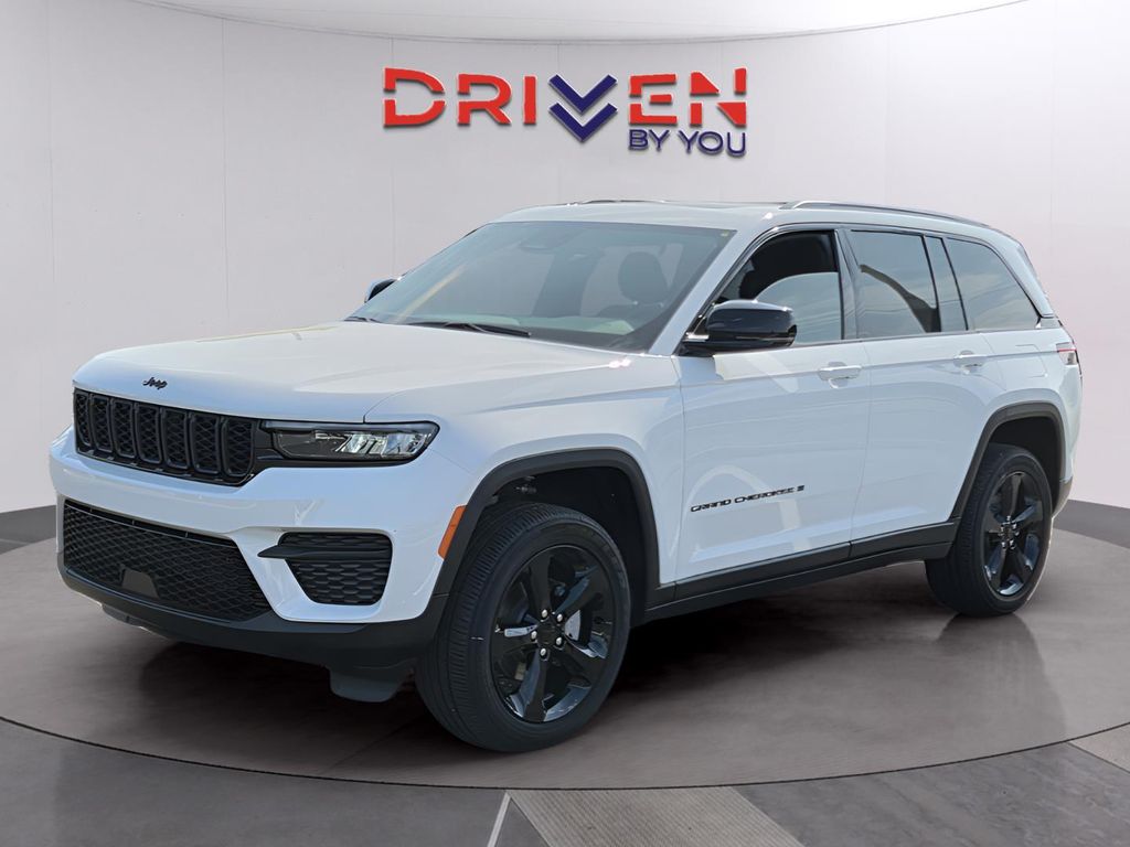 New 2025 Jeep Grand Cherokee Altitude