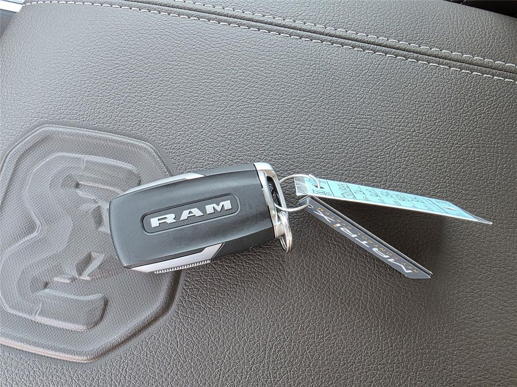 2026 RAM 1500 LARAMIE 缩略图 21