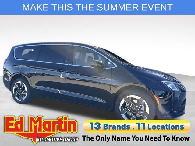 New 2027 Chrysler Pacifica Limited