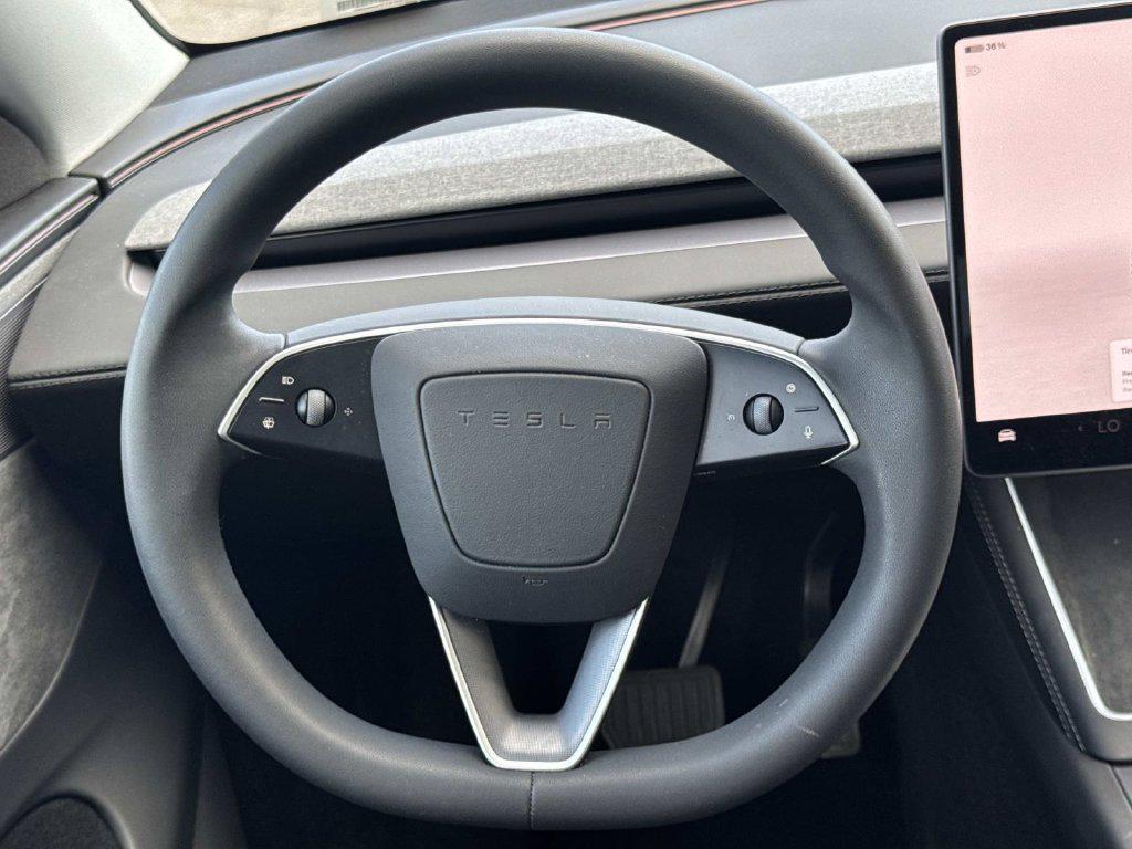 2026 Tesla MODEL Y LONG RANGE LAUNCH SERIES — фото 7