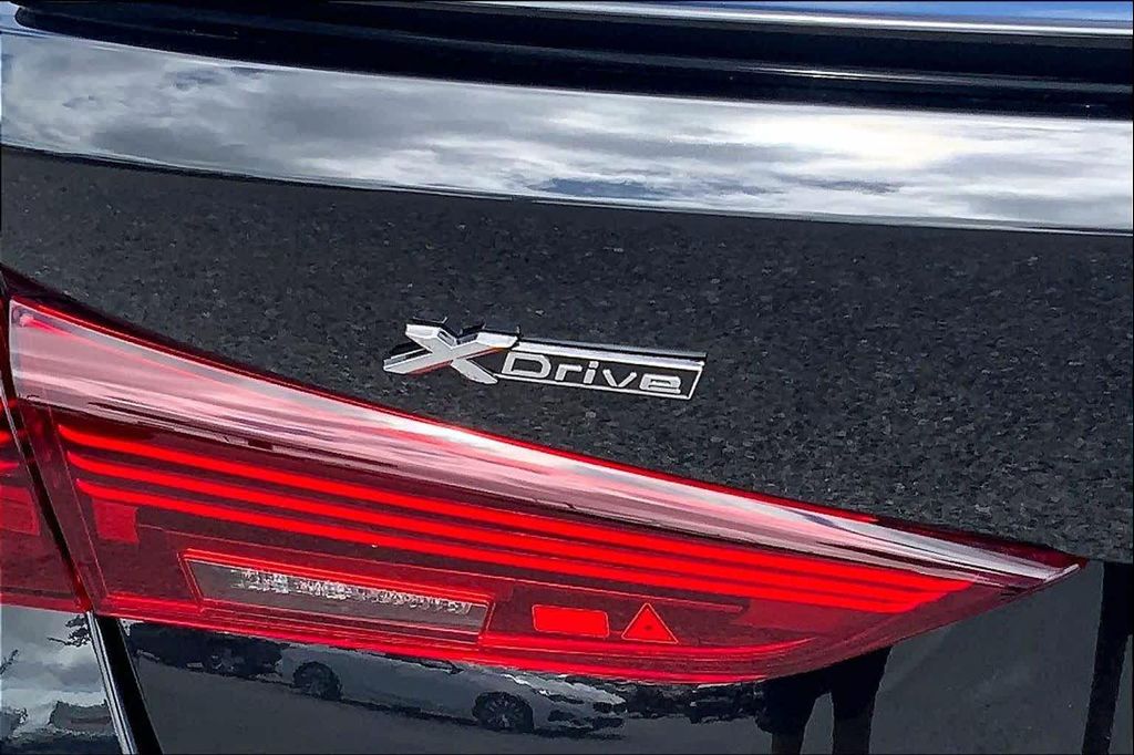 صورة 10 لـ 2025 BMW M4 COMPETITION XDRIVE
