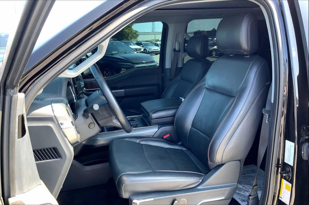 FORD F-150 LARIAT - 8