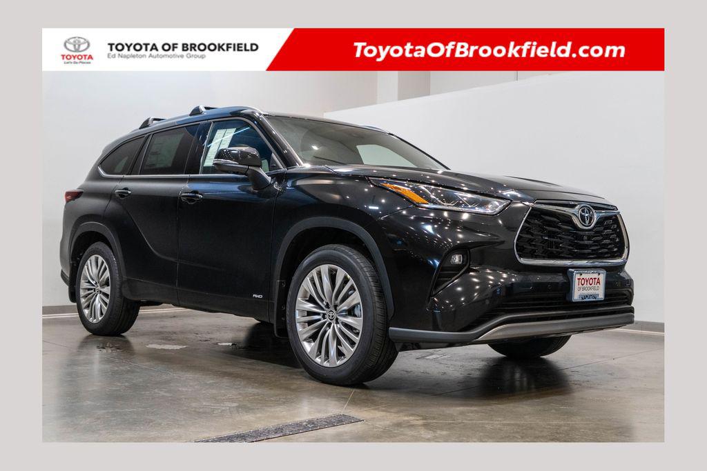 New 2026 Toyota Highlander Hybrid Platinum