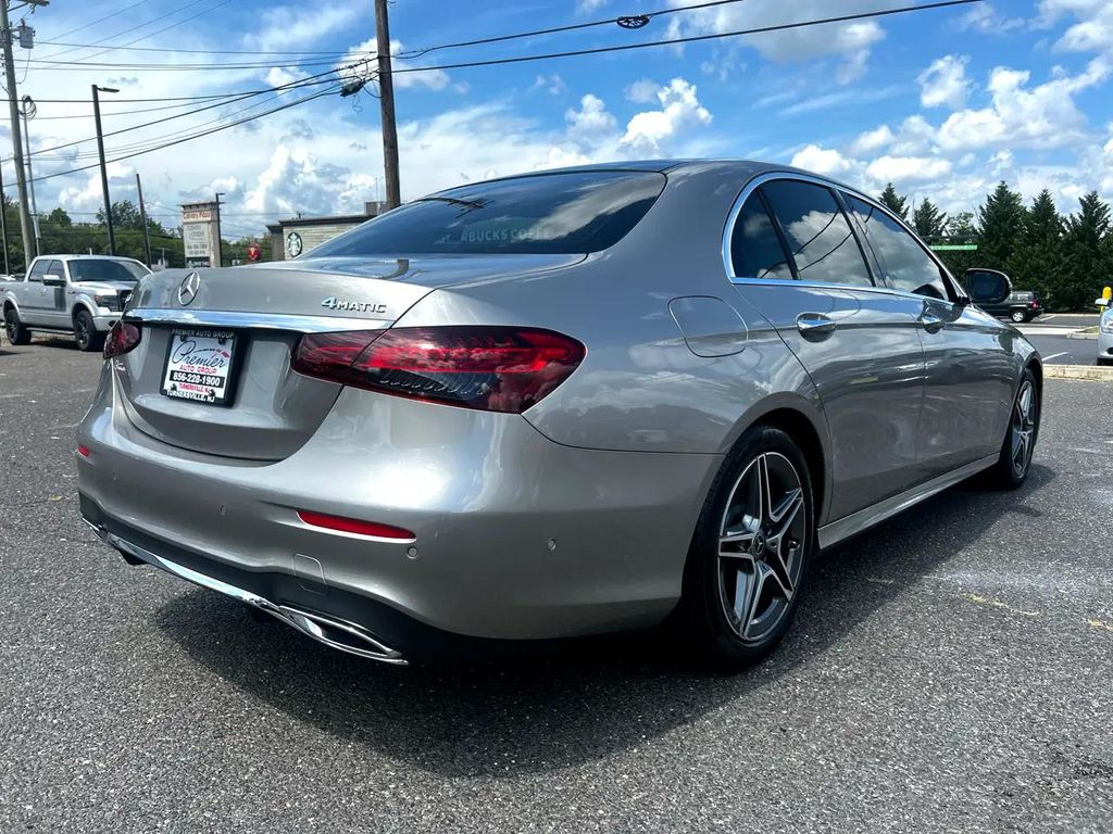 MERCEDES-BENZ E-CLASS - 5