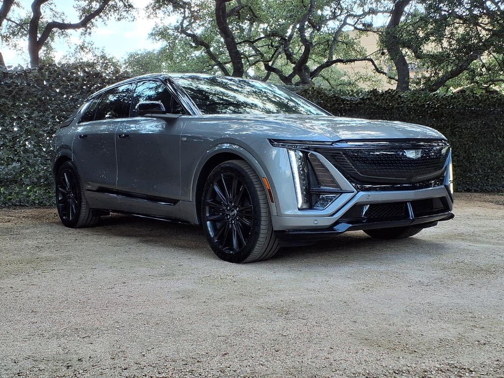 2026 Cadillac LYRIQ V PREMIUM — фото 3