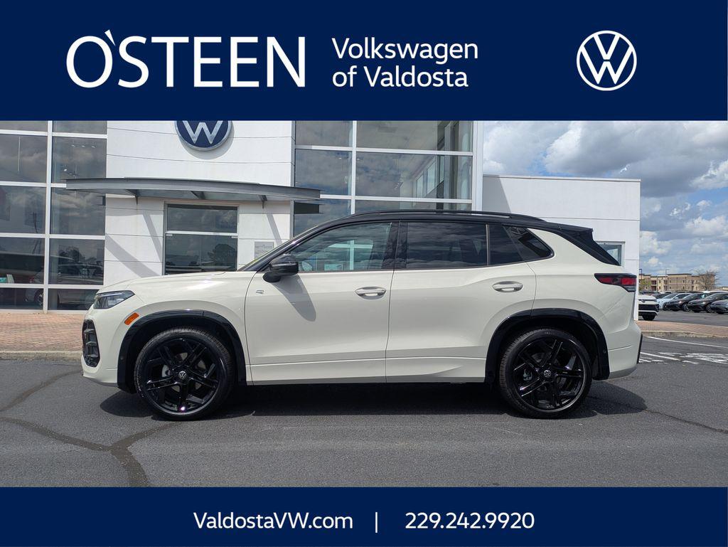 New 2026 Volkswagen Tiguan 2.0T SE R-Line Black