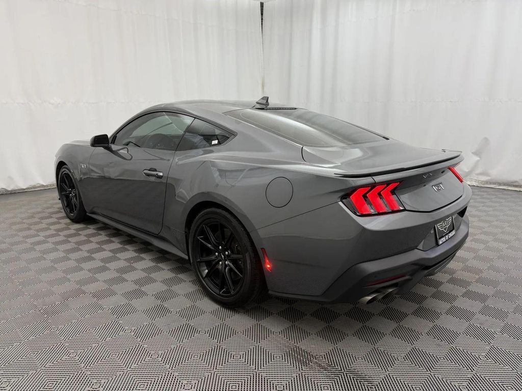 صورة 7 لـ 2024 FORD MUSTANG GT PREMIUM