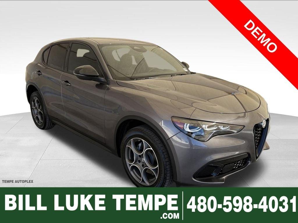 New 2025 Alfa Romeo Stelvio Base