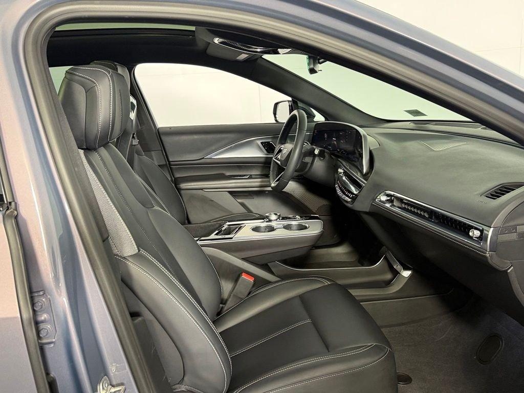 صورة مصغرة 30 لـ 2024 Cadillac LYRIQ TECH