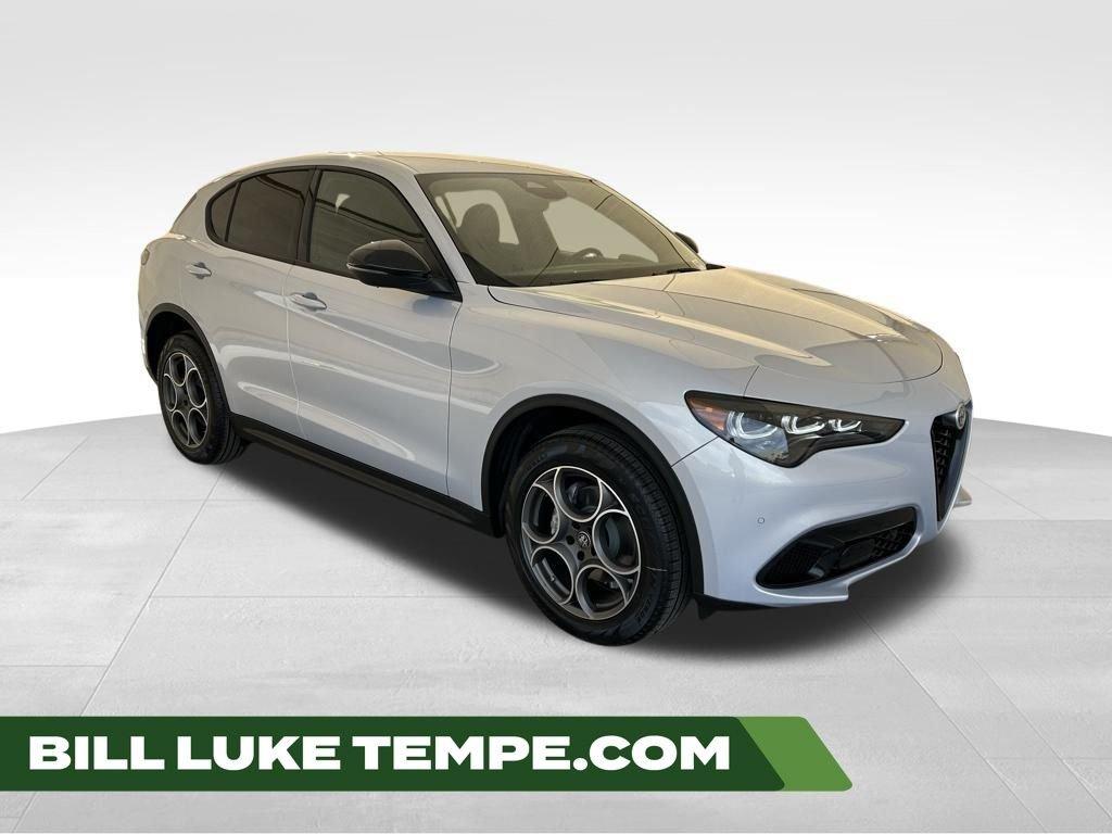New 2025 Alfa Romeo Stelvio Base