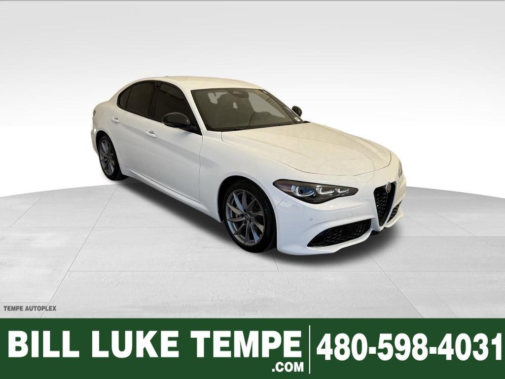 New 2025 Alfa Romeo Giulia Base