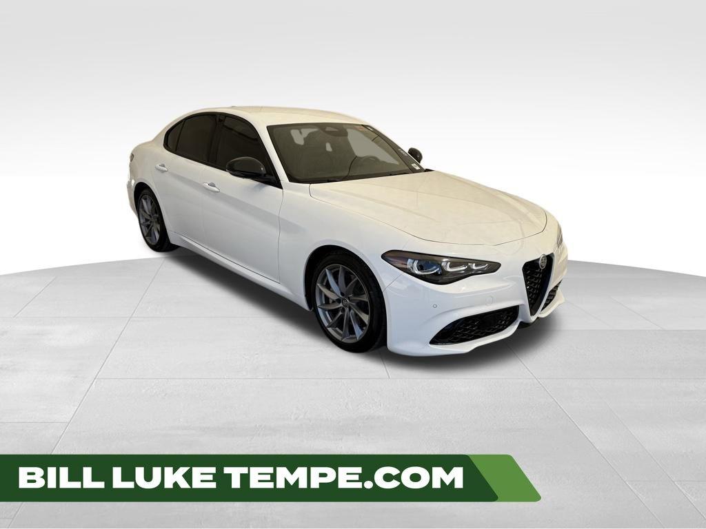 New 2025 Alfa Romeo Giulia Base
