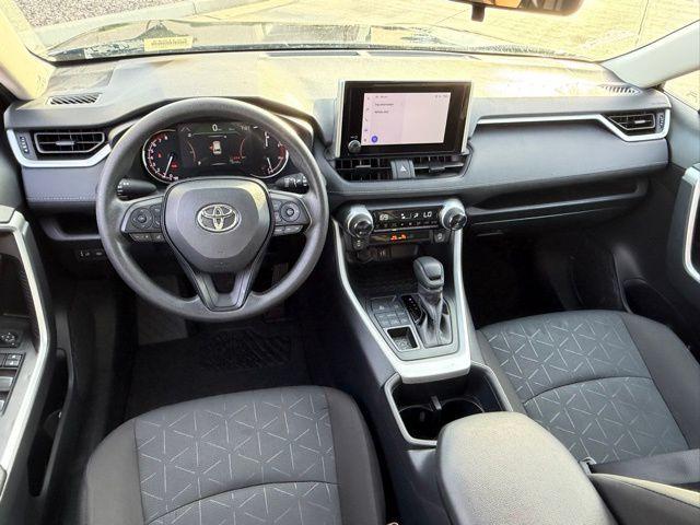 TOYOTA RAV4 - 9