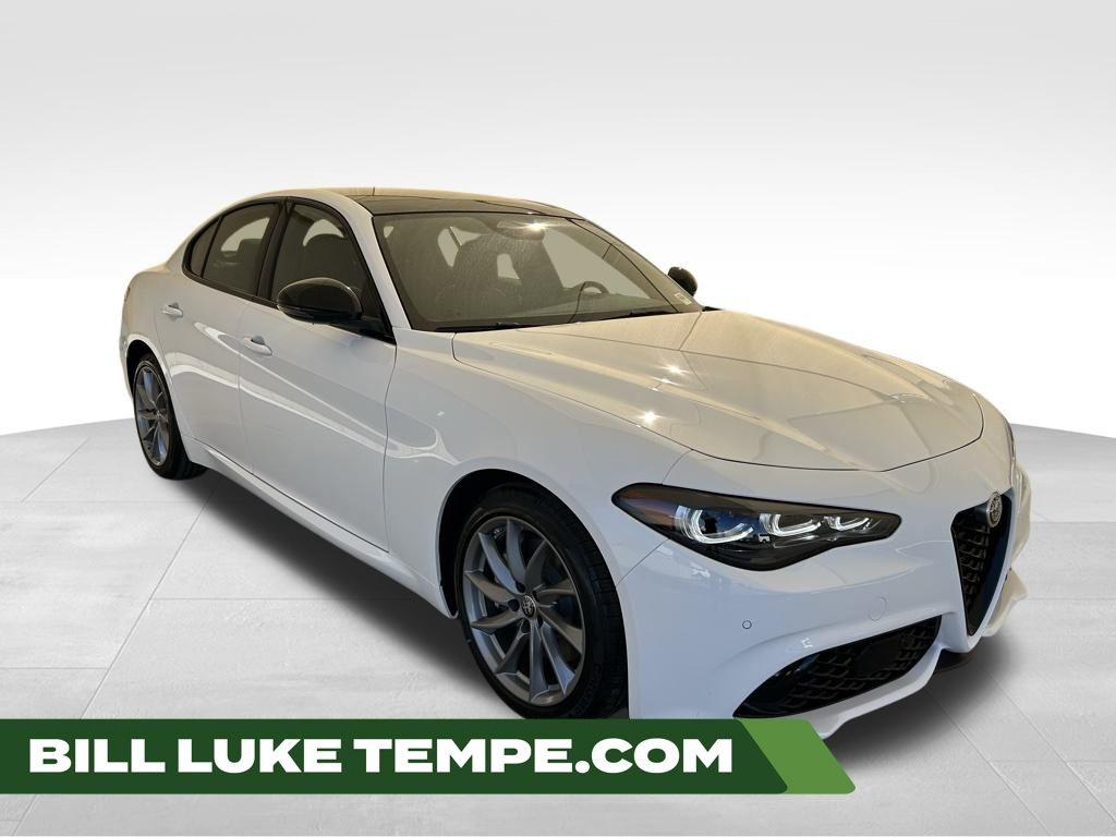 New 2025 Alfa Romeo Giulia Base