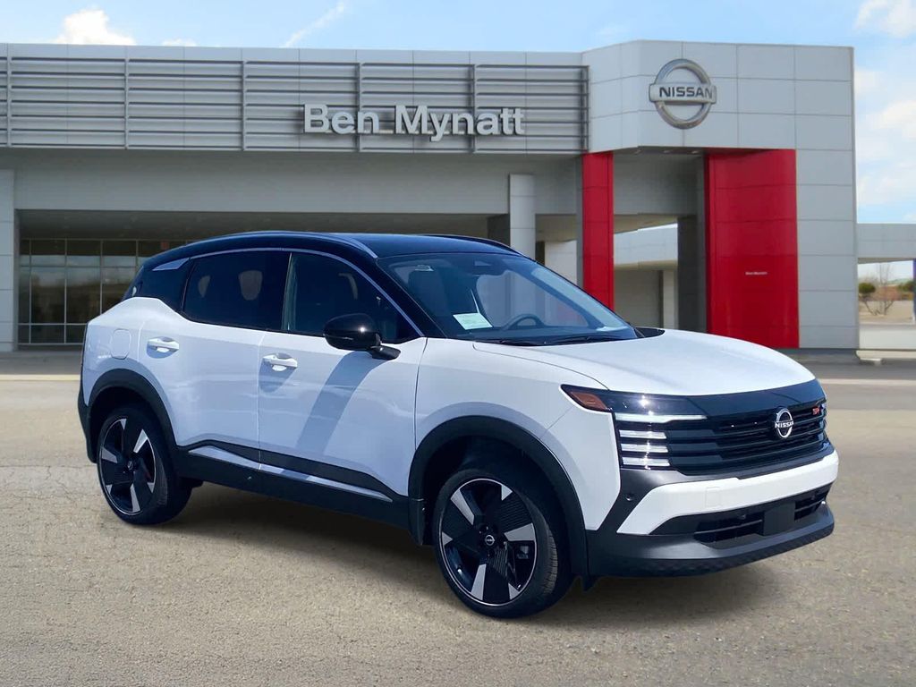 New 2026 Nissan Kicks SR