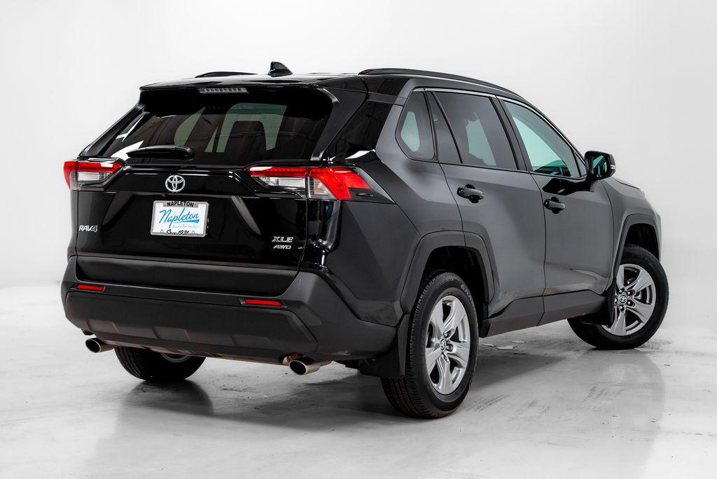 2025 Toyota RAV4 XLE — миниатюра 28