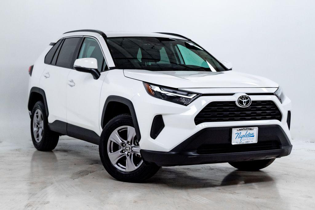 صورة 6 لـ 2025 Toyota RAV4 XLE