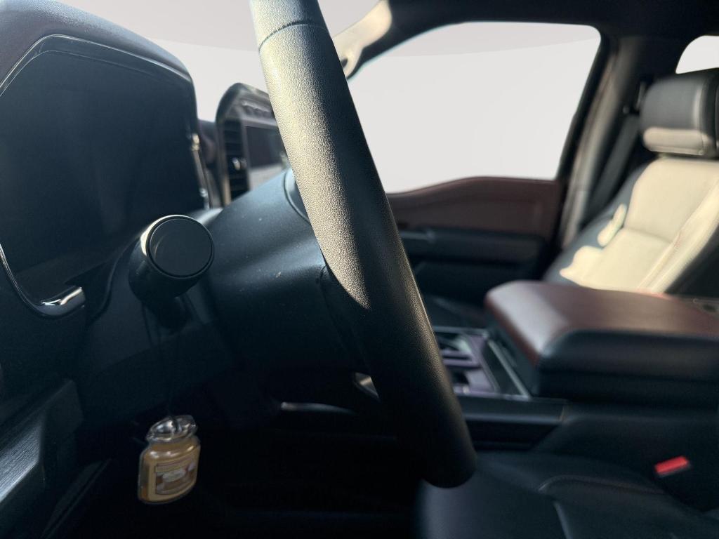 FORD F-150 LARIAT - 8