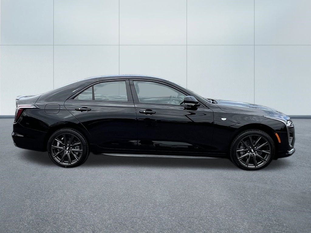 صورة مصغرة 7 لـ 2026 Cadillac CT4 SPORT RWD
