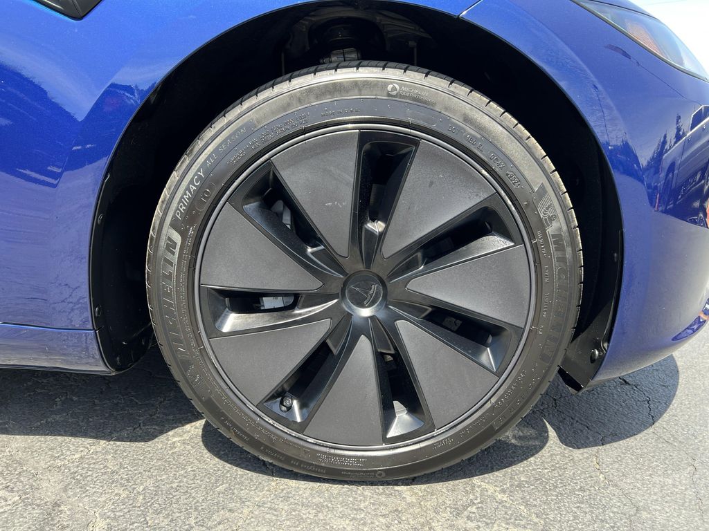 2025 Tesla MODEL 3 LONG RANGE photo 10