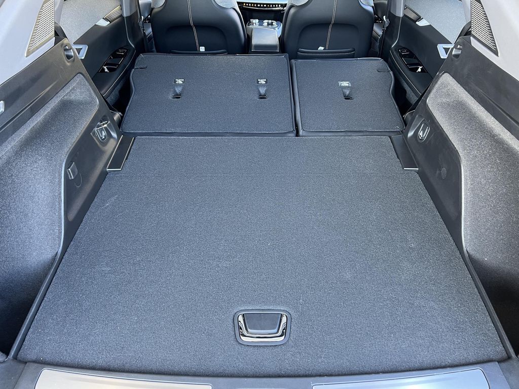2027 Cadillac OPTIQ SPORT 缩略图 21