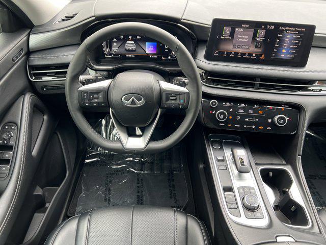 صورة مصغرة 35 لـ 2023 Infiniti QX60 LUXE