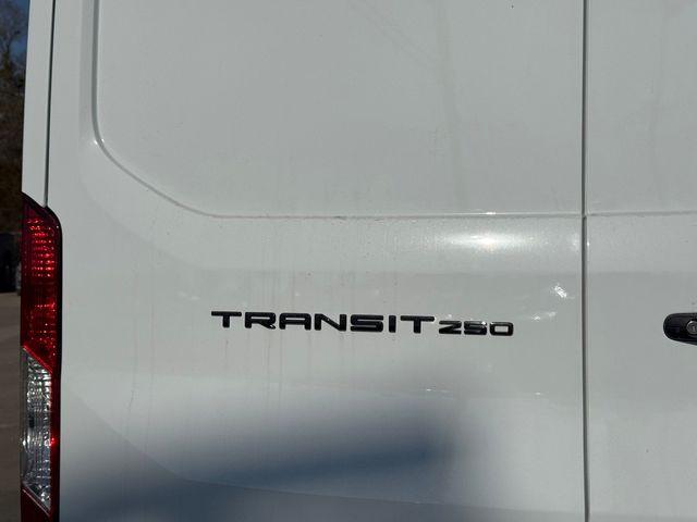 صورة 8 لـ 2026 FORD TRANSIT-250 148 WB MEDIUM ROOF CARGO