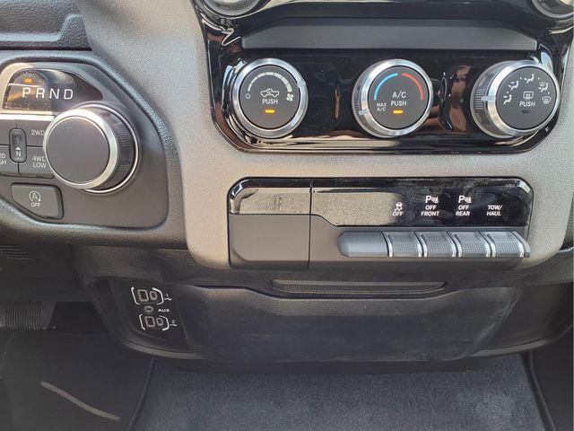 صورة مصغرة 24 لـ 2026 RAM 1500 EXPRESS