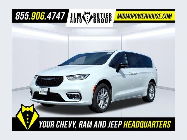 New 2026 Chrysler Pacifica Select