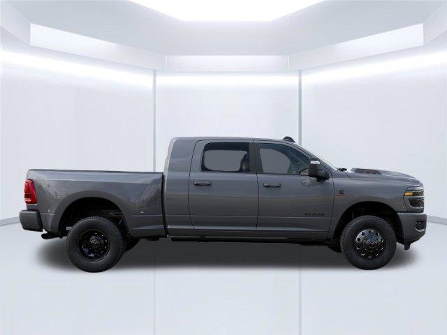 2026 RAM 3500 LARAMIE — миниатюра 23