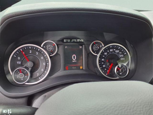 2026 RAM 2500 TRADESMAN thumbnail 17
