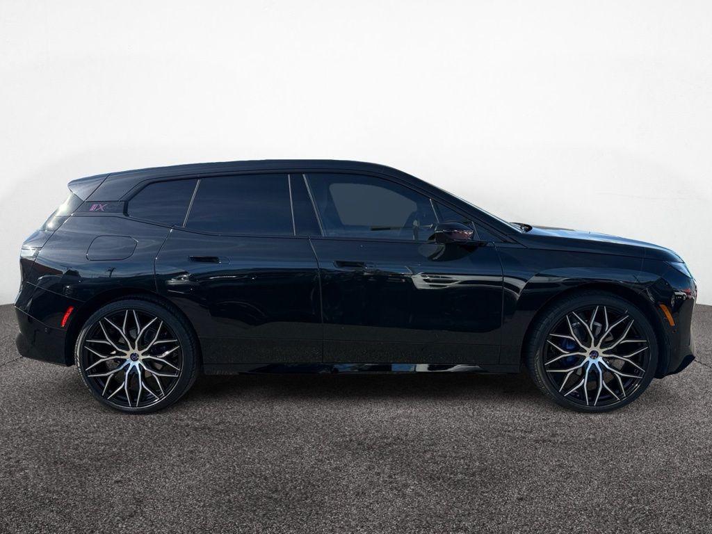 2025 BMW IX XDRIVE50 — фото 6