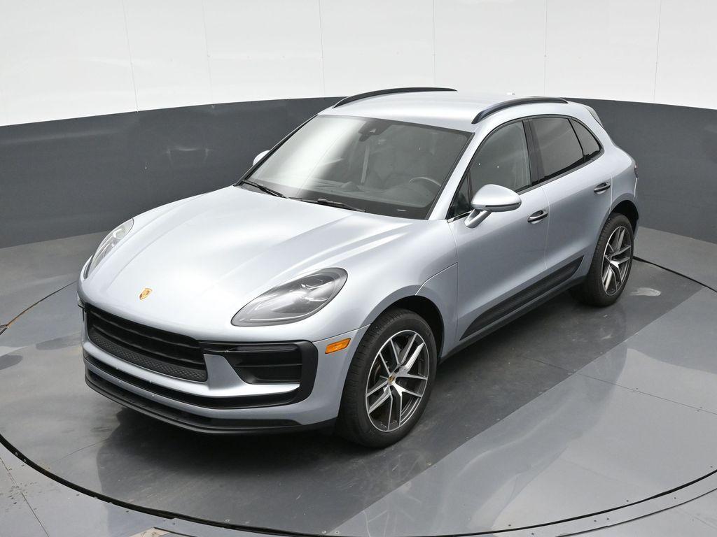 2022 Porsche MACAN BASE — миниатюра 26