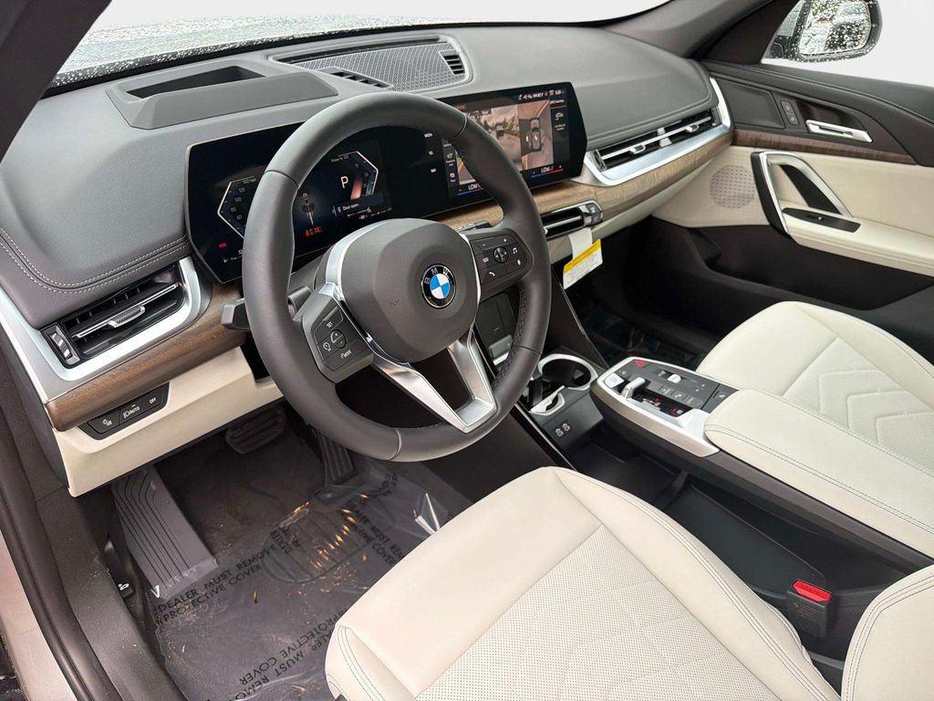 صورة مصغرة 16 لـ 2026 BMW X1 XDRIVE28I