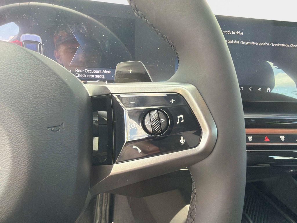 2027 BMW 550E 550E XDRIVE — миниатюра 26