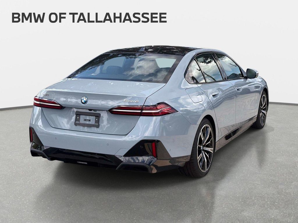 2027 BMW 550E 550E XDRIVE — фото 5