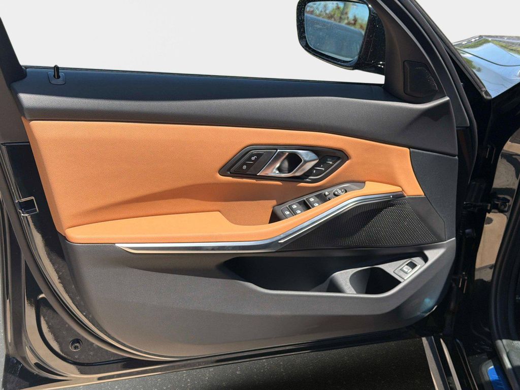صورة مصغرة 16 لـ 2026 BMW 330 330I